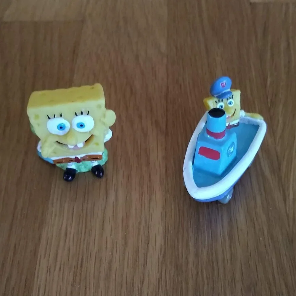 SpongeBob Square Pants Pail & SpongeBob Square Pants Figurines Used